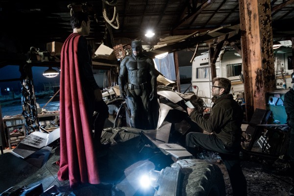 batman-vs-superman-set-photo-zack-snyder-ben-affleck batman-vs-superman-set-photo-zack-snyder-ben-affleck